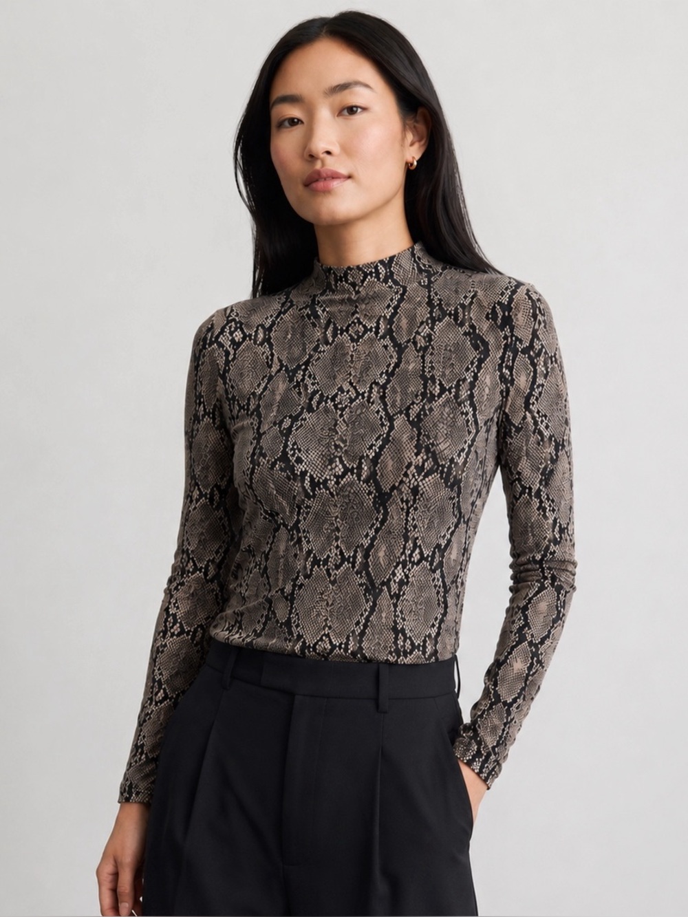 Babaton Aritzia Woman Snake Print Mock Neck Long Sleeve Top XXS Classic Boho